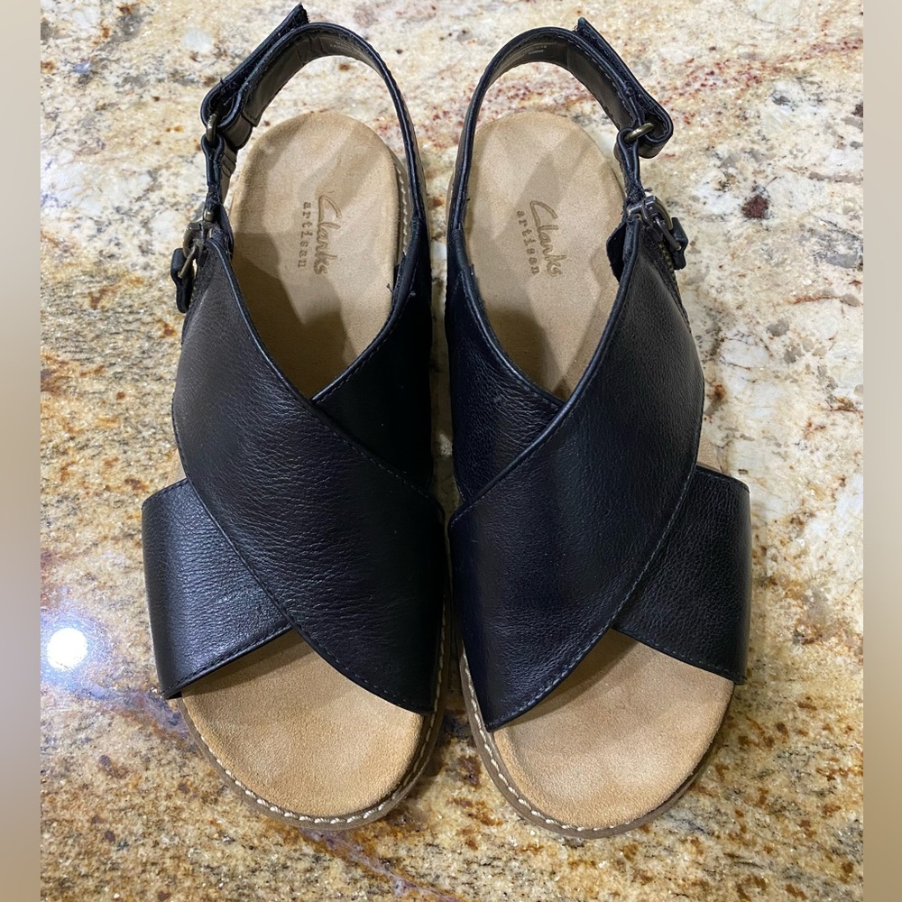 Clarks Black Artisan Women's Sandals. EUC size 6.